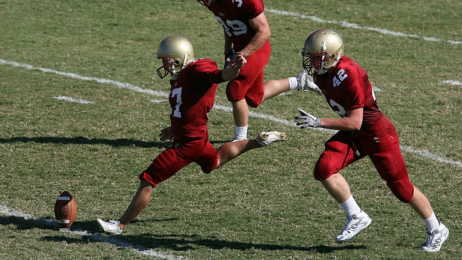 蛙泳中程中立代表队A节奏掌控到位，蛙泳中级